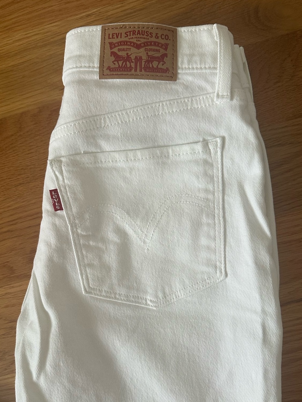 Levi's Women’s Straight Leg Jeans